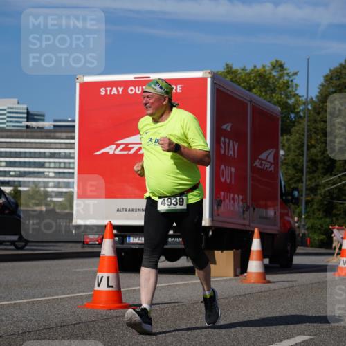 07.09.2025 - BARMER Alsterlauf Yannick Fuchs http://msf.ph/oto/8829512 07.09.2025 10:27:57 Laufen 4939 meine-sportfotos.de