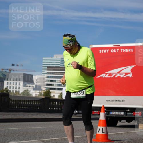 07.09.2025 - BARMER Alsterlauf Yannick Fuchs http://msf.ph/oto/8829513 07.09.2025 10:27:58 Laufen 4939 meine-sportfotos.de