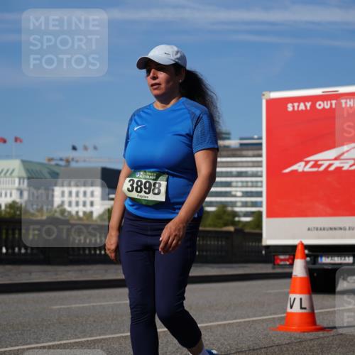 07.09.2025 - BARMER Alsterlauf Yannick Fuchs http://msf.ph/oto/8829520 07.09.2025 10:28:07 Laufen 3898 meine-sportfotos.de