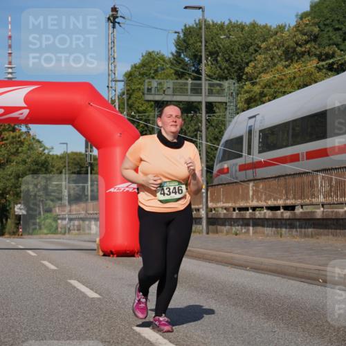 07.09.2025 - BARMER Alsterlauf Yannick Fuchs http://msf.ph/oto/8829531 07.09.2025 10:28:18 Laufen 4346 meine-sportfotos.de