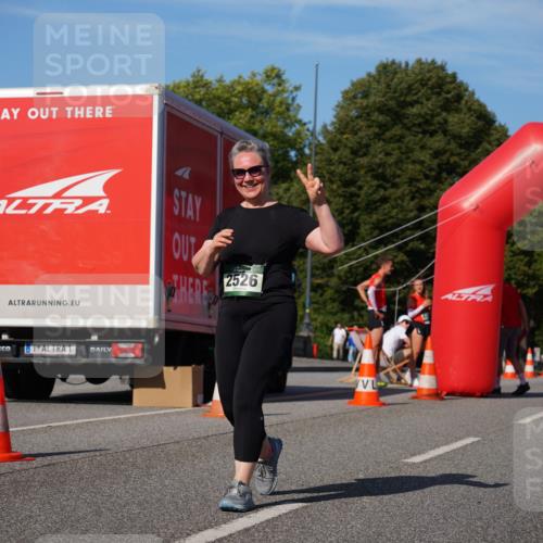 07.09.2025 - BARMER Alsterlauf Yannick Fuchs http://msf.ph/oto/8829550 07.09.2025 10:28:58 Laufen 2526 meine-sportfotos.de