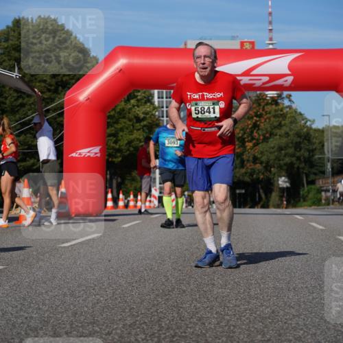 07.09.2025 - BARMER Alsterlauf Yannick Fuchs http://msf.ph/oto/8829562 07.09.2025 10:30:15 Laufen 3093, 5841 meine-sportfotos.de