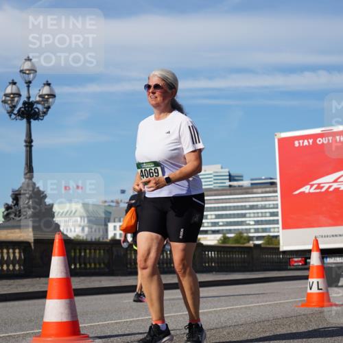 07.09.2025 - BARMER Alsterlauf Yannick Fuchs http://msf.ph/oto/8829563 07.09.2025 10:30:17 Laufen 4069 meine-sportfotos.de