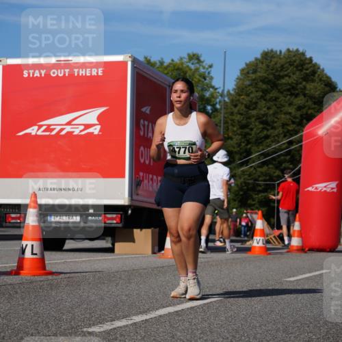 07.09.2025 - BARMER Alsterlauf Yannick Fuchs http://msf.ph/oto/8829576 07.09.2025 10:30:35 Laufen 4770 meine-sportfotos.de