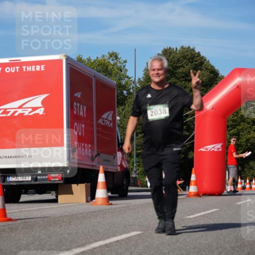 07.09.2025 - BARMER Alsterlauf Yannick Fuchs http://msf.ph/oto/8829589 07.09.2025 10:32:20 Laufen 2038 meine-sportfotos.de