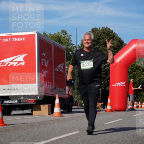 07.09.2025 - BARMER Alsterlauf Yannick Fuchs http://msf.ph/oto/8829590 07.09.2025 10:32:20 Laufen 2038 meine-sportfotos.de