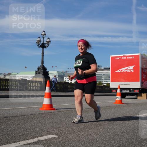 07.09.2025 - BARMER Alsterlauf Yannick Fuchs http://msf.ph/oto/8829596 07.09.2025 10:32:29 Laufen 5658 meine-sportfotos.de