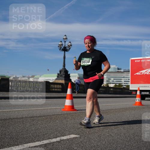 07.09.2025 - BARMER Alsterlauf Yannick Fuchs http://msf.ph/oto/8829598 07.09.2025 10:32:30 Laufen 5658 meine-sportfotos.de