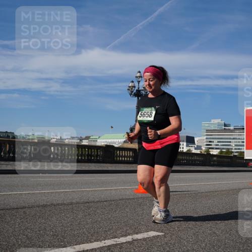 07.09.2025 - BARMER Alsterlauf Yannick Fuchs http://msf.ph/oto/8829600 07.09.2025 10:32:30 Laufen 5658 meine-sportfotos.de