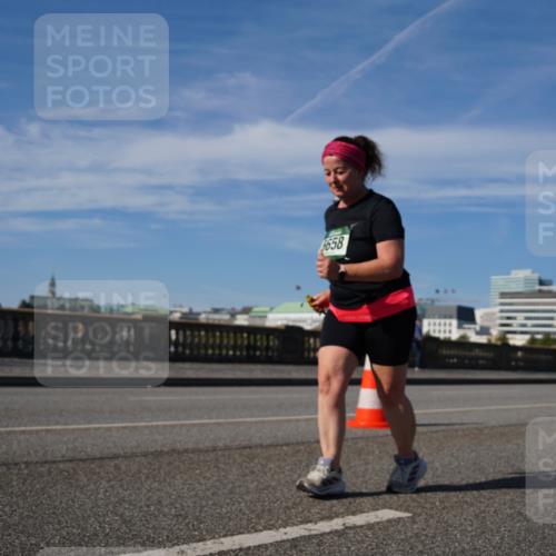 07.09.2025 - BARMER Alsterlauf Yannick Fuchs http://msf.ph/oto/8829601 07.09.2025 10:32:30 Laufen 5658 meine-sportfotos.de