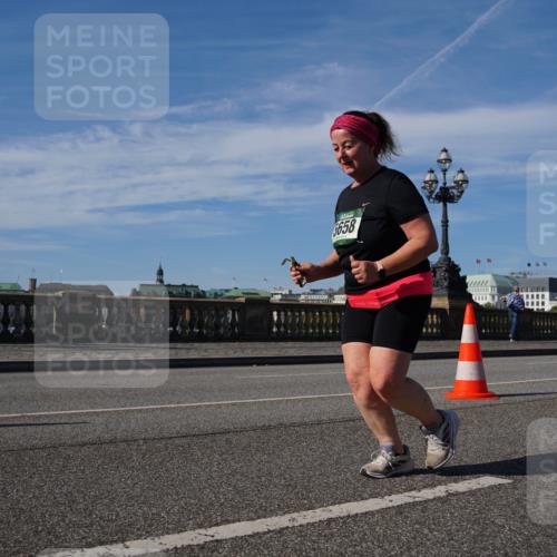 07.09.2025 - BARMER Alsterlauf Yannick Fuchs http://msf.ph/oto/8829603 07.09.2025 10:32:30 Laufen 5658 meine-sportfotos.de