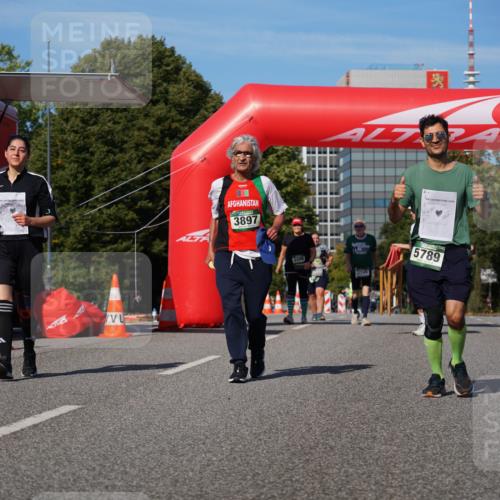 07.09.2025 - BARMER Alsterlauf Yannick Fuchs http://msf.ph/oto/8829605 07.09.2025 10:33:51 Laufen 3897, 320, 2249, 5789 meine-sportfotos.de