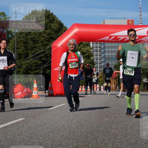 07.09.2025 - BARMER Alsterlauf Yannick Fuchs http://msf.ph/oto/8829606 07.09.2025 10:33:51 Laufen 3897, 3209, 2249, 5789 meine-sportfotos.de