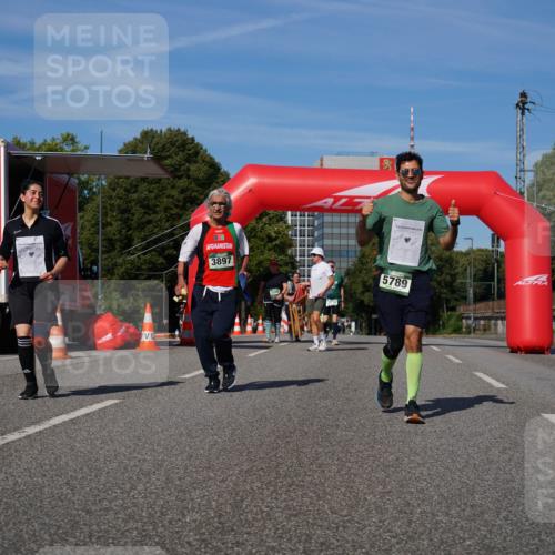 07.09.2025 - BARMER Alsterlauf Yannick Fuchs http://msf.ph/oto/8829608 07.09.2025 10:33:52 Laufen 3897, 5789 meine-sportfotos.de