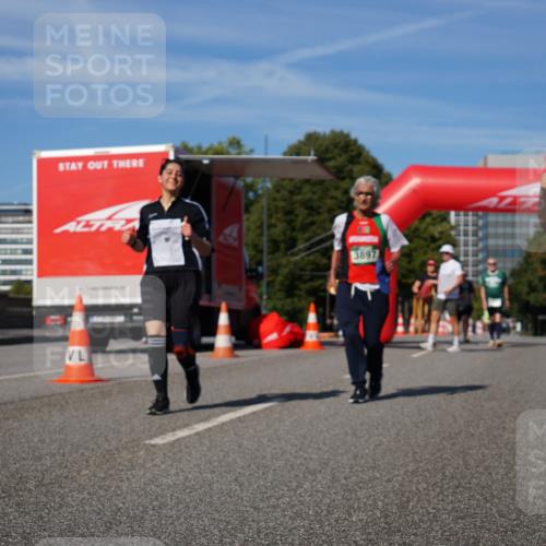 07.09.2025 - BARMER Alsterlauf Yannick Fuchs http://msf.ph/oto/8829609 07.09.2025 10:33:53 Laufen 3897, 5789 meine-sportfotos.de