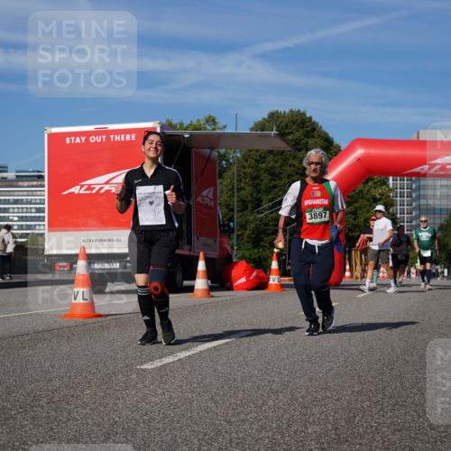 07.09.2025 - BARMER Alsterlauf Yannick Fuchs http://msf.ph/oto/8829610 07.09.2025 10:33:53 Laufen 3897, 5789 meine-sportfotos.de