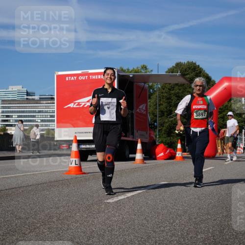 07.09.2025 - BARMER Alsterlauf Yannick Fuchs http://msf.ph/oto/8829612 07.09.2025 10:33:53 Laufen 3897, 456 meine-sportfotos.de