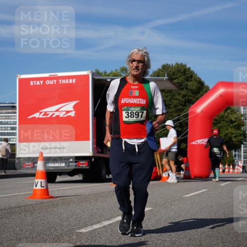 07.09.2025 - BARMER Alsterlauf Yannick Fuchs http://msf.ph/oto/8829615 07.09.2025 10:33:55 Laufen 3897 meine-sportfotos.de