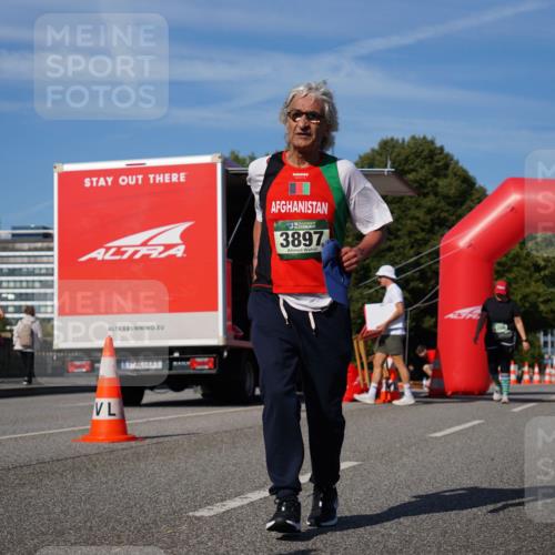 07.09.2025 - BARMER Alsterlauf Yannick Fuchs http://msf.ph/oto/8829616 07.09.2025 10:33:55 Laufen 3897 meine-sportfotos.de