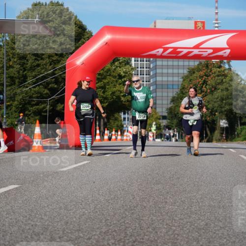 07.09.2025 - BARMER Alsterlauf Yannick Fuchs http://msf.ph/oto/8829617 07.09.2025 10:33:56 Laufen 3209, 2249, 4589 meine-sportfotos.de