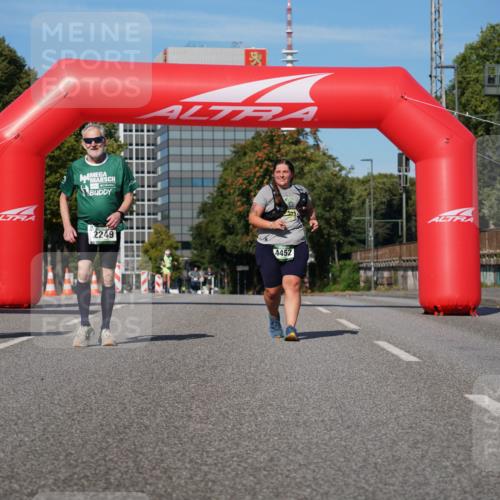07.09.2025 - BARMER Alsterlauf Yannick Fuchs http://msf.ph/oto/8829621 07.09.2025 10:33:59 Laufen 320, 2249, 4452, 4589 meine-sportfotos.de