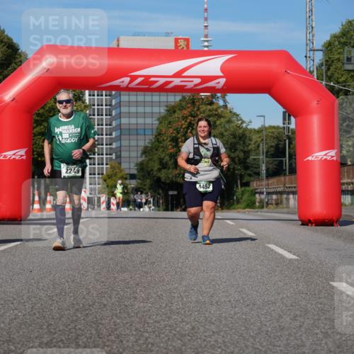 07.09.2025 - BARMER Alsterlauf Yannick Fuchs http://msf.ph/oto/8829622 07.09.2025 10:33:59 Laufen 3209, 2249, 4452, 4589 meine-sportfotos.de