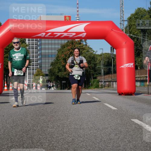 07.09.2025 - BARMER Alsterlauf Yannick Fuchs http://msf.ph/oto/8829623 07.09.2025 10:33:59 Laufen 3209, 2249, 4452, 4589 meine-sportfotos.de
