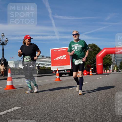07.09.2025 - BARMER Alsterlauf Yannick Fuchs http://msf.ph/oto/8829630 07.09.2025 10:34:03 Laufen 3209, 2209 meine-sportfotos.de
