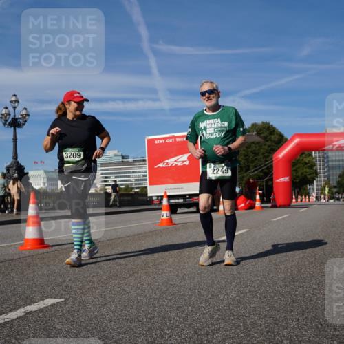 07.09.2025 - BARMER Alsterlauf Yannick Fuchs http://msf.ph/oto/8829631 07.09.2025 10:34:04 Laufen 1111, 3209, 2249 meine-sportfotos.de