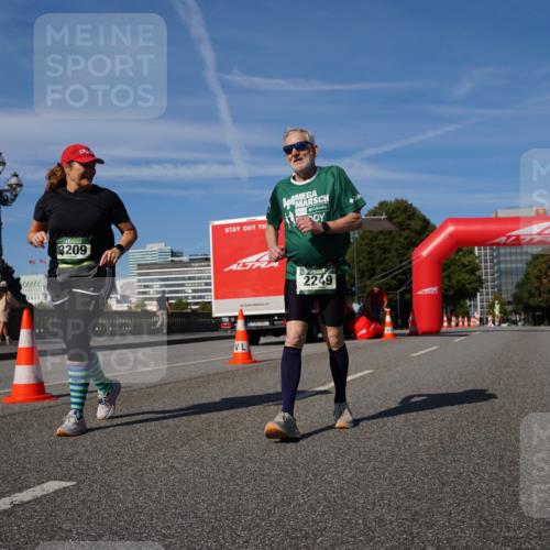 07.09.2025 - BARMER Alsterlauf Yannick Fuchs http://msf.ph/oto/8829632 07.09.2025 10:34:04 Laufen 1111, 3209, 2249 meine-sportfotos.de