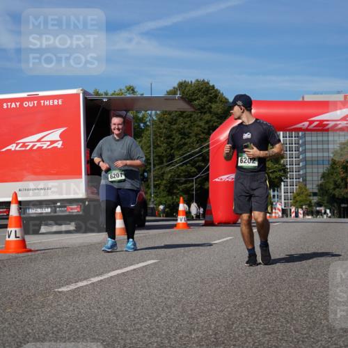 07.09.2025 - BARMER Alsterlauf Yannick Fuchs http://msf.ph/oto/8829635 07.09.2025 10:35:00 Laufen 6201, 6202 meine-sportfotos.de