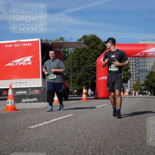 07.09.2025 - BARMER Alsterlauf Yannick Fuchs http://msf.ph/oto/8829636 07.09.2025 10:35:00 Laufen 6201, 6202, 38 meine-sportfotos.de