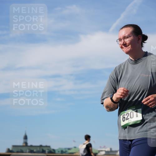 07.09.2025 - BARMER Alsterlauf Yannick Fuchs http://msf.ph/oto/8829644 07.09.2025 10:35:04 Laufen 6201 meine-sportfotos.de