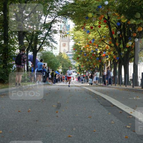 07.09.2025 - BARMER Alsterlauf Yannick Fuchs http://msf.ph/oto/8829653 07.09.2025 10:47:18 Laufen  meine-sportfotos.de