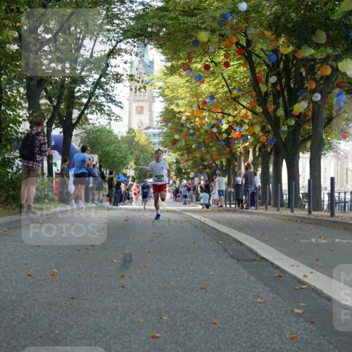 07.09.2025 - BARMER Alsterlauf Yannick Fuchs http://msf.ph/oto/8829658 07.09.2025 10:47:21 Laufen 453 meine-sportfotos.de