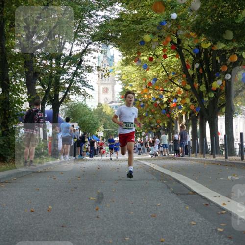 07.09.2025 - BARMER Alsterlauf Yannick Fuchs http://msf.ph/oto/8829662 07.09.2025 10:47:23 Laufen 453 meine-sportfotos.de
