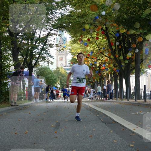 07.09.2025 - BARMER Alsterlauf Yannick Fuchs http://msf.ph/oto/8829668 07.09.2025 10:47:24 Laufen 453 meine-sportfotos.de