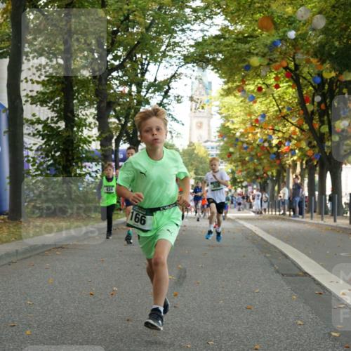 07.09.2025 - BARMER Alsterlauf Yannick Fuchs http://msf.ph/oto/8829732 07.09.2025 10:47:53 Laufen 434, 166 meine-sportfotos.de