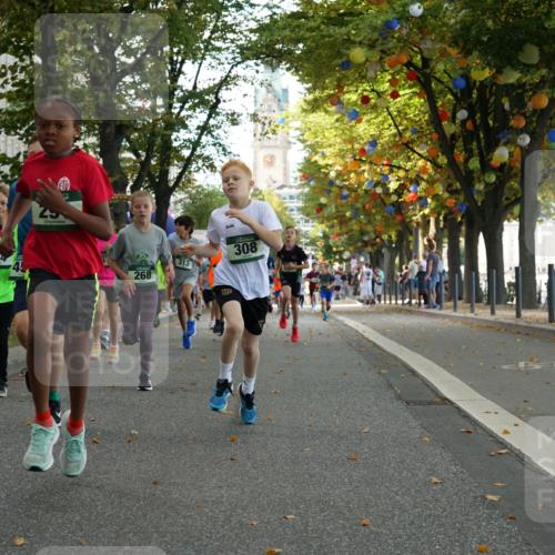 07.09.2025 - BARMER Alsterlauf Yannick Fuchs http://msf.ph/oto/8829738 07.09.2025 10:47:55 Laufen 434, 4, 4, 268, 313, 308 meine-sportfotos.de