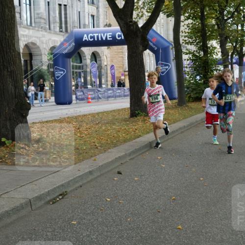 07.09.2025 - BARMER Alsterlauf Yannick Fuchs http://msf.ph/oto/8829772 07.09.2025 10:48:02 Laufen 196, 15, 8233, 8073 meine-sportfotos.de