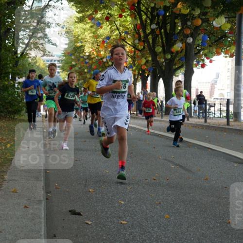 07.09.2025 - BARMER Alsterlauf Yannick Fuchs http://msf.ph/oto/8829812 07.09.2025 10:48:12 Laufen 261, 8412, 8209, 6, 189, 449 meine-sportfotos.de