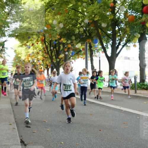 07.09.2025 - BARMER Alsterlauf Yannick Fuchs http://msf.ph/oto/8829981 07.09.2025 10:48:49 Laufen 186, 227 meine-sportfotos.de