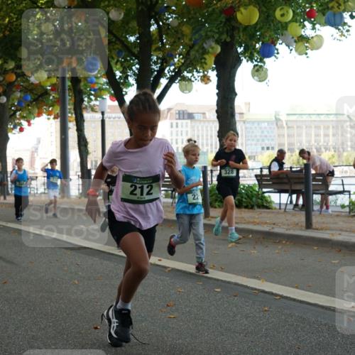 07.09.2025 - BARMER Alsterlauf Yannick Fuchs http://msf.ph/oto/8830056 07.09.2025 10:49:04 Laufen 385, 136, 212, 22, 328, 136, 429 meine-sportfotos.de