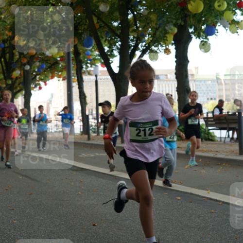 07.09.2025 - BARMER Alsterlauf Yannick Fuchs http://msf.ph/oto/8830057 07.09.2025 10:49:05 Laufen 800, 212 meine-sportfotos.de