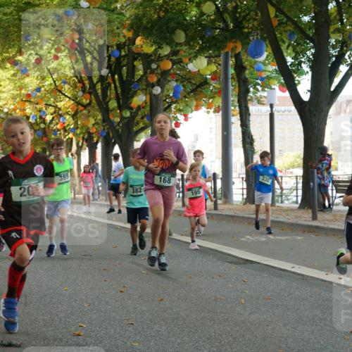 07.09.2025 - BARMER Alsterlauf Yannick Fuchs http://msf.ph/oto/8830061 07.09.2025 10:49:05 Laufen 301, 386, 20, 385, 382, 168, 195, 330, 238 meine-sportfotos.de