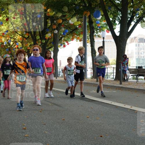 07.09.2025 - BARMER Alsterlauf Yannick Fuchs http://msf.ph/oto/8830105 07.09.2025 10:49:18 Laufen 8067, 254, 181, 8220, 215, 182, 276, 8211 meine-sportfotos.de