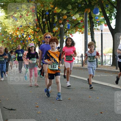 07.09.2025 - BARMER Alsterlauf Yannick Fuchs http://msf.ph/oto/8830112 07.09.2025 10:49:19 Laufen 8087, 321, 254, 182, 8220, 28, 215 meine-sportfotos.de