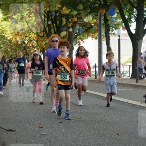 07.09.2025 - BARMER Alsterlauf Yannick Fuchs http://msf.ph/oto/8830113 07.09.2025 10:49:19 Laufen 8087, 326, 321, 254, 182, 8220, 215, 276, 282 meine-sportfotos.de
