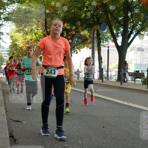 07.09.2025 - BARMER Alsterlauf Yannick Fuchs http://msf.ph/oto/8830154 07.09.2025 10:49:30 Laufen 356, 249, 248, 41, 243, 454 meine-sportfotos.de