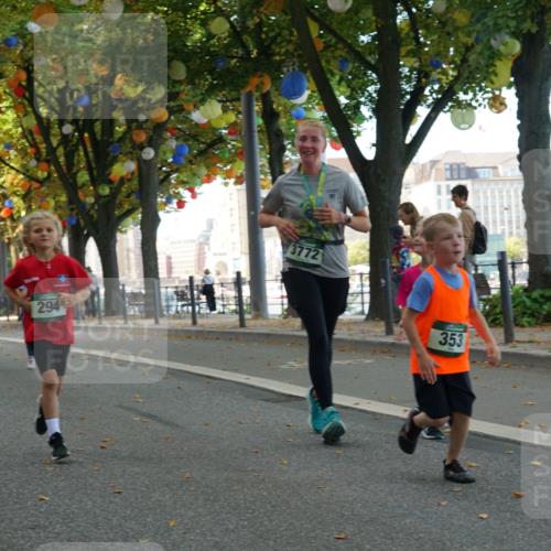 07.09.2025 - BARMER Alsterlauf Yannick Fuchs http://msf.ph/oto/8830236 07.09.2025 10:49:52 Laufen 294, 353 meine-sportfotos.de